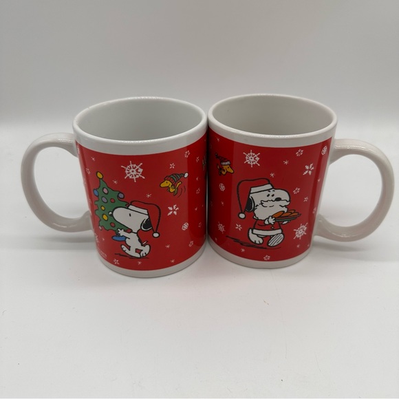 Snoopy Red Christmas Holiday Mug Set of 2 - Picture 1 of 7
